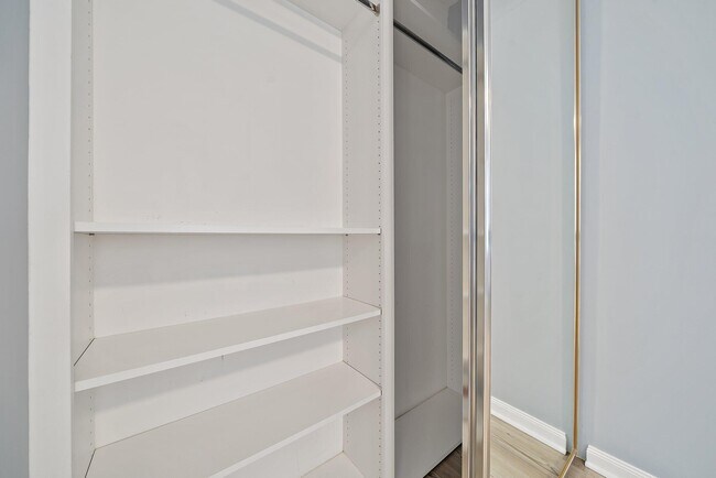 Building Photo - 351 Legare Ct