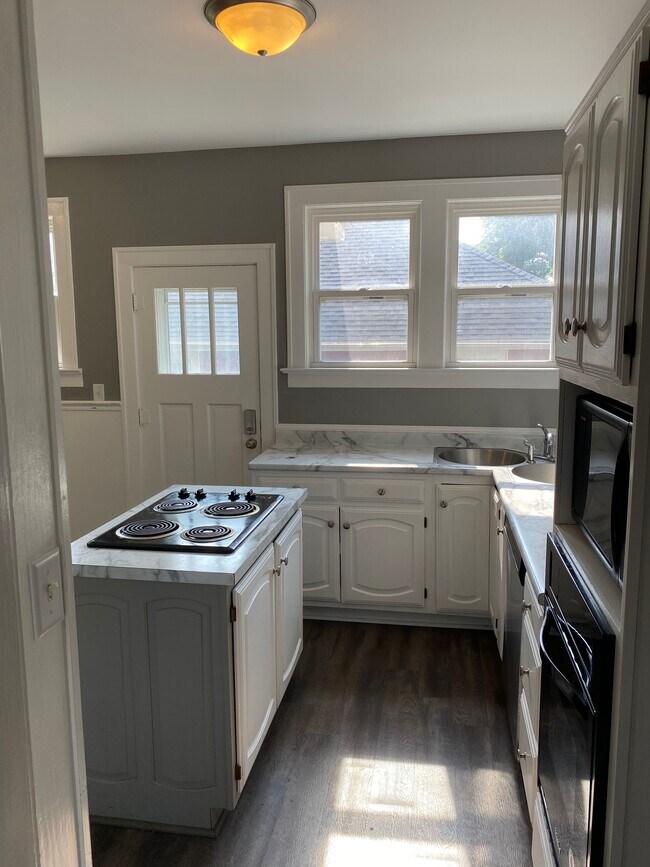 Building Photo - 1441 Luce St