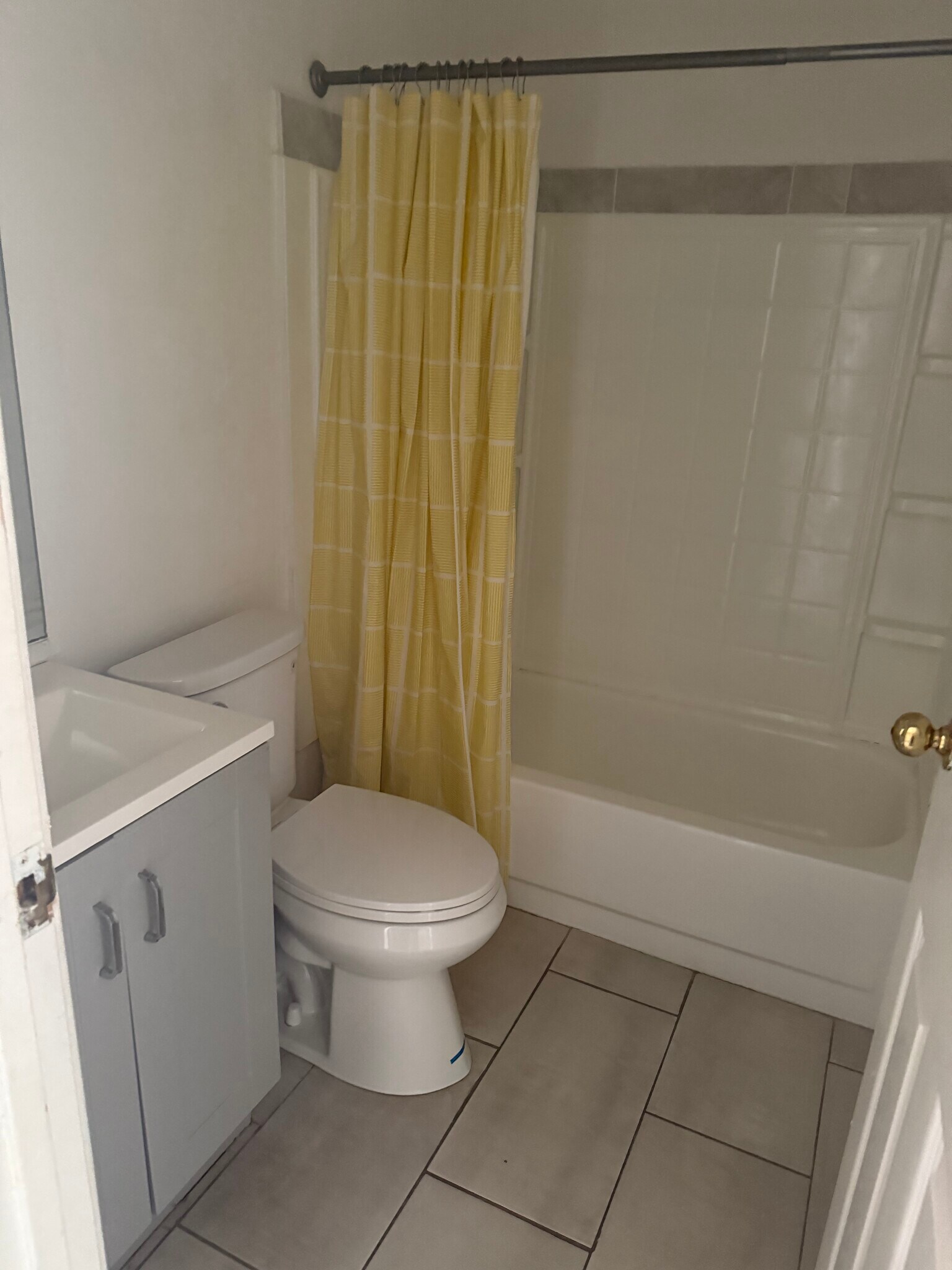 Building Photo - 450 Via Lechuza