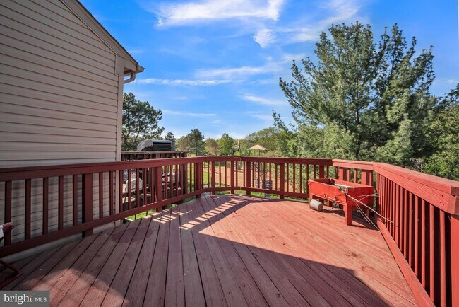 Building Photo - 44022 Gala Cir