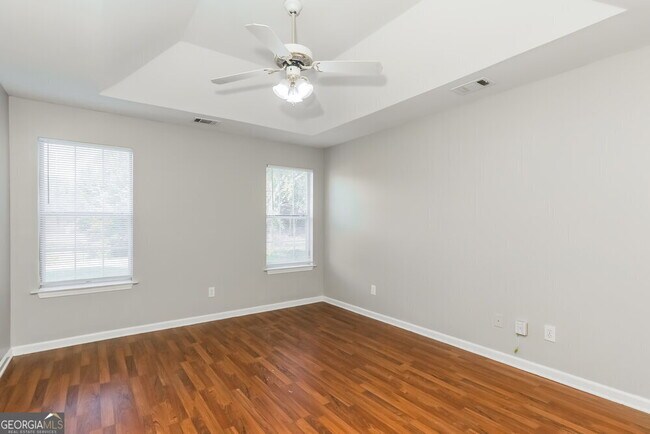 Building Photo - 35 N Greenfield Cir