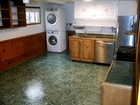 Building Photo - 4266 Gem Ave