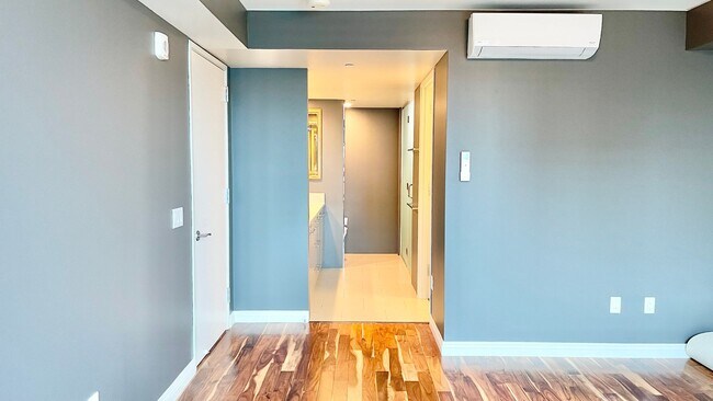 Building Photo - 2 BEDROOM CONDO UNIT IN CONVENIENT DOWNTOW...