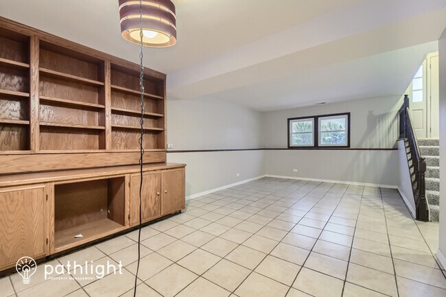 Building Photo - 1510 Farrington Court