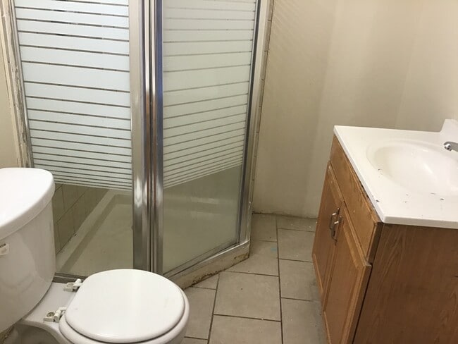 Building Photo - Roomy 3 Bedroom Single Family Home ( Franklin Heights )