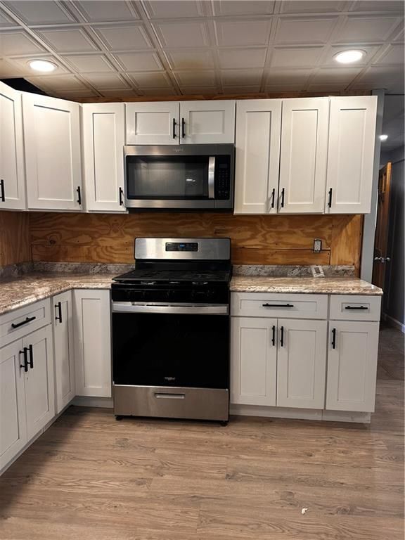 Building Photo - 24 Lewis St