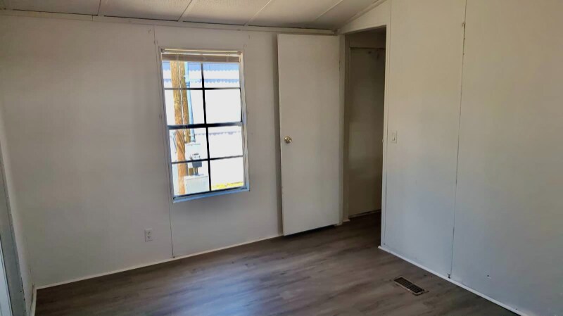 Building Photo - 1363 FM 1617