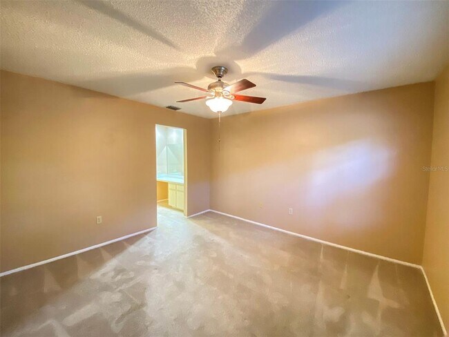 Building Photo - 5025 Barrington Cir