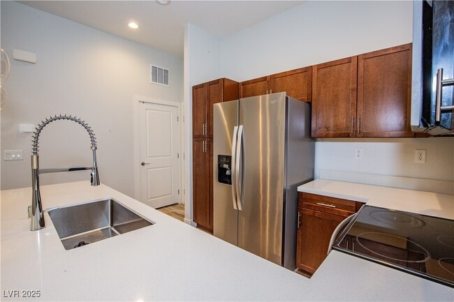 Building Photo - 10557 Ridge Glow Ave