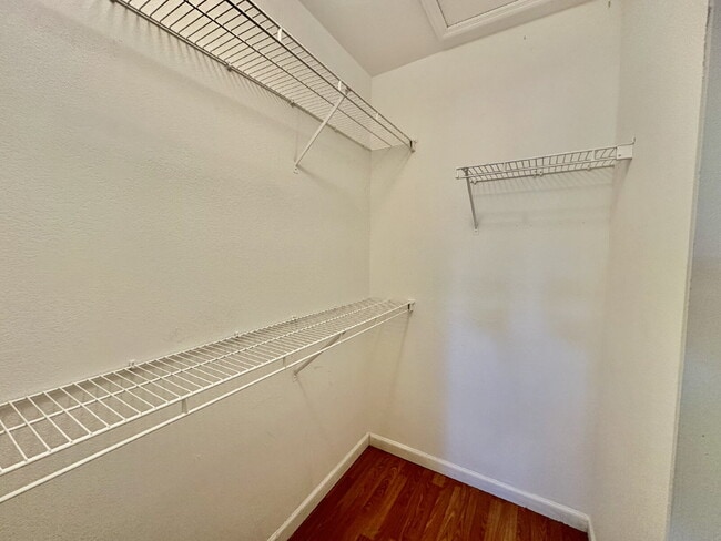 Building Photo - Spacious, One-Bedroom Condo In Plantation ...