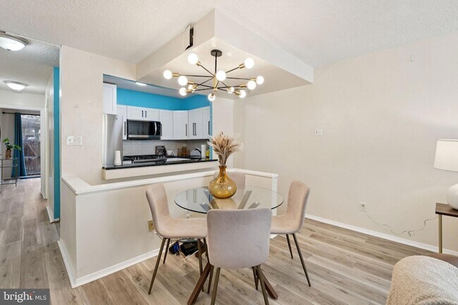 Building Photo - 1245 13th St NW