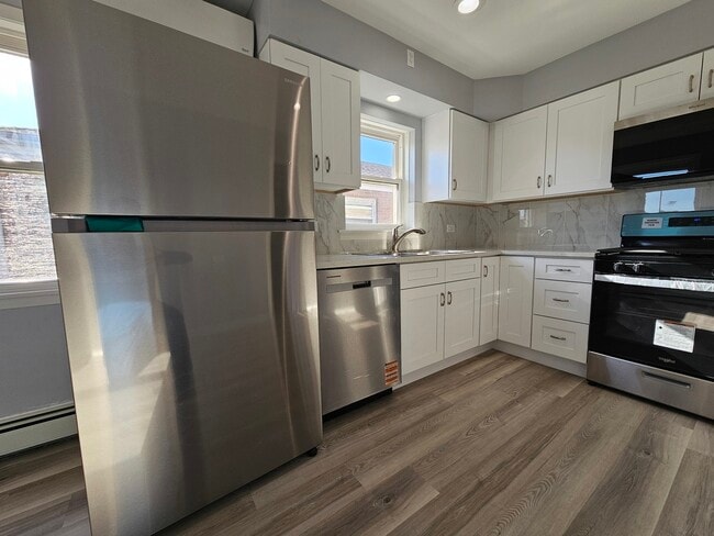 Building Photo - 2909 N Austin Ave