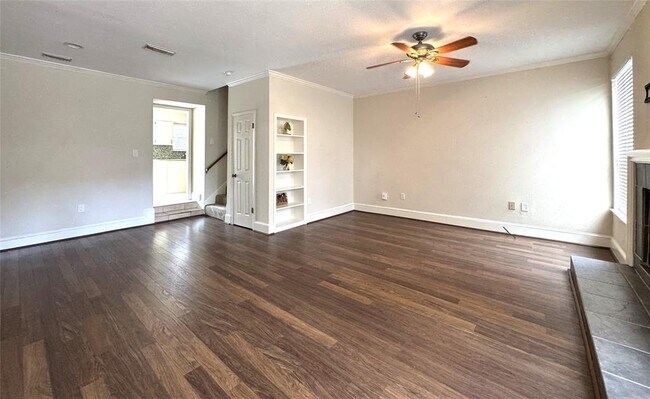 Building Photo - 1083 Country Pl Dr