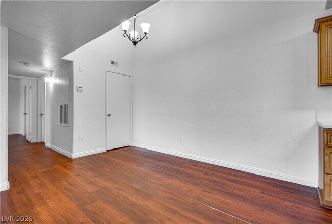 Building Photo - 7885 W Flamingo Rd