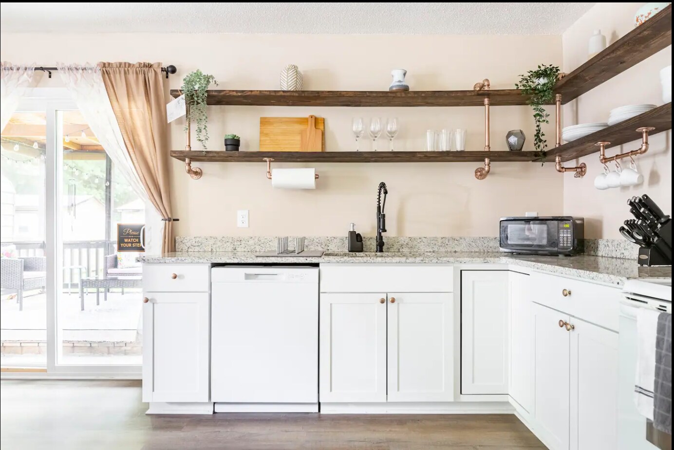 Building Photo - 392 Winchester Rd