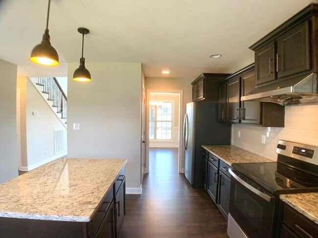 Building Photo - 1734 Ellie Piper Cir