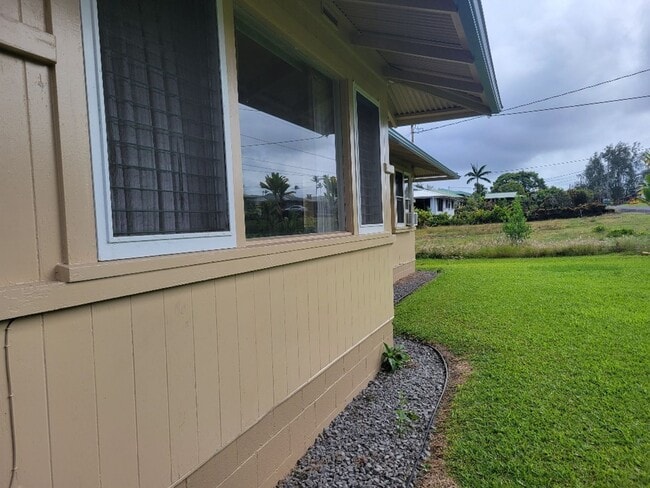 Building Photo - Beautiful 3BD 2BA in Waiakea Area