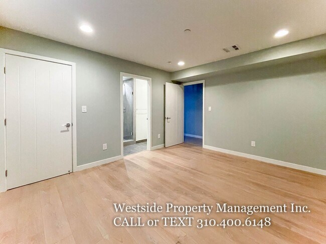 Building Photo - 6546 1/2 La Mirada Ave.-