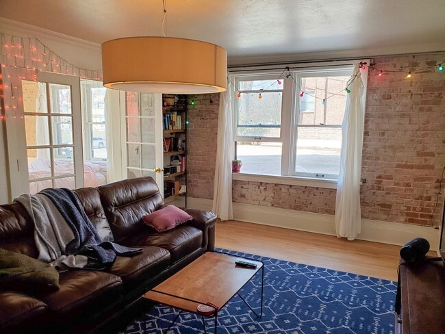 Interior Photo - Laurel220 (KC-JF)