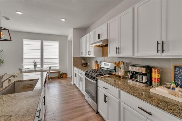 Building Photo - 200 Wild Onion Ln