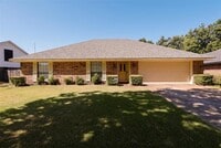 Building Photo - 507 Parklane Dr