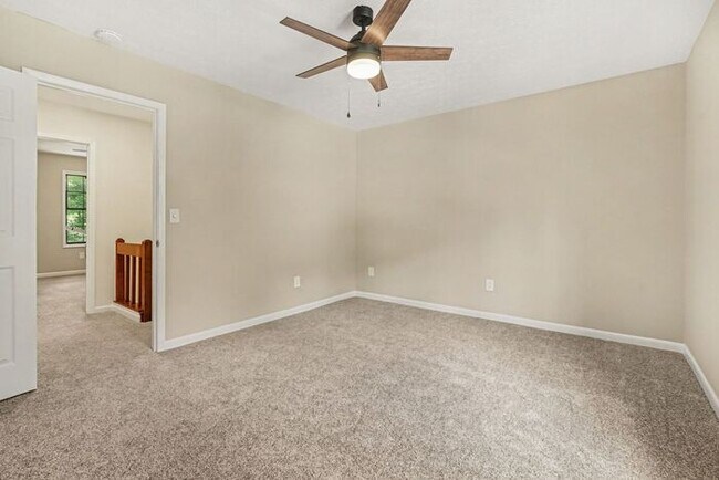 Building Photo - 2BR/1.5BA End Unit Townhome Near Downtown Snellville!