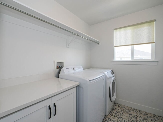 Building Photo - 69 S Serrata Ln