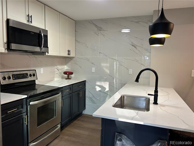 Building Photo - 2549 Sheridan Blvd