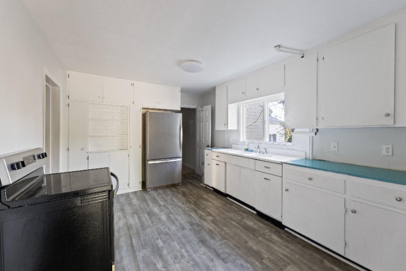 Building Photo - 1281 Main St