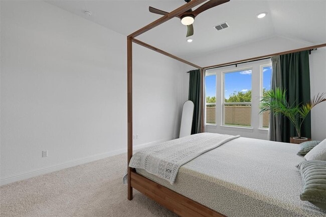 Building Photo - 20240 Smedley Dr