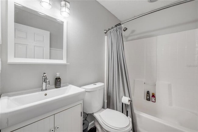 Building Photo - 2713 Needle Palm Dr