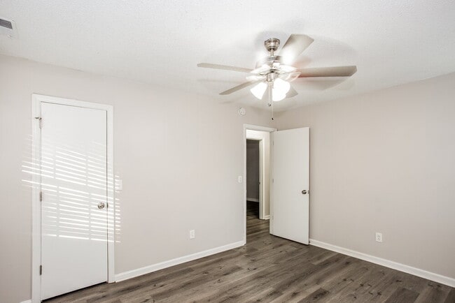 Building Photo - 3434 Braewick Pl