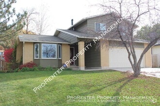 Building Photo - 1530 E Heather Cir
