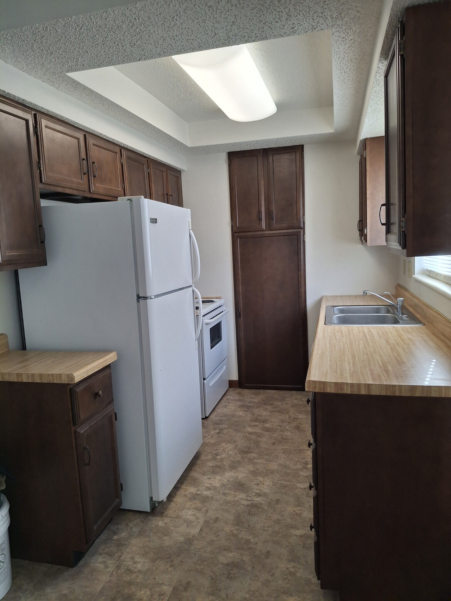 Building Photo - 1304 Galeta Ave