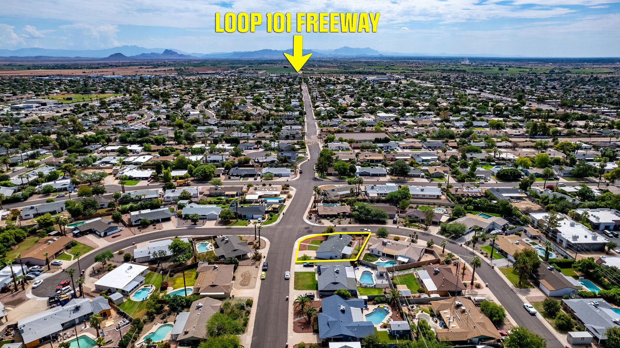 Building Photo - 8035 E Earll Dr