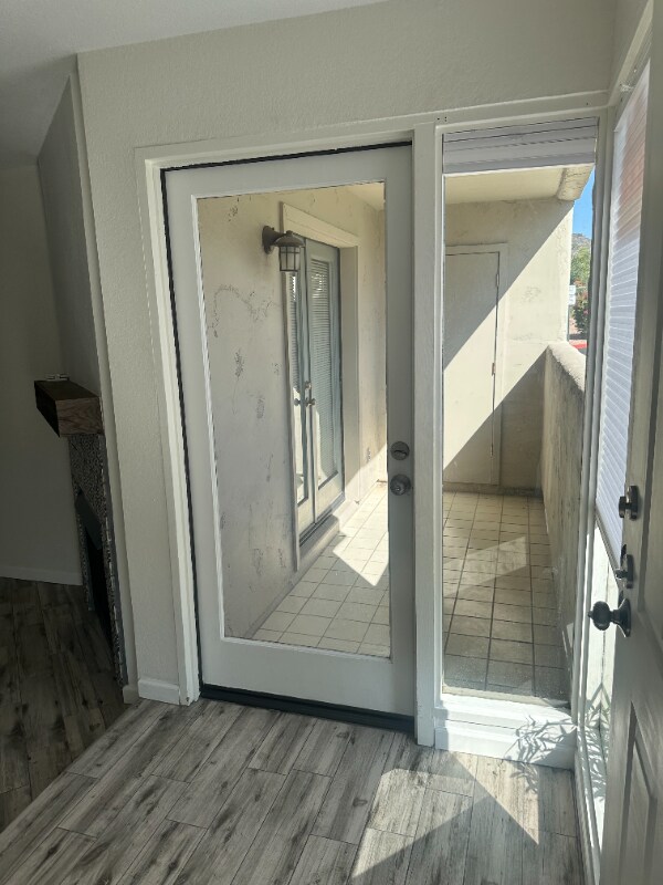 Building Photo - 1820 E Morten Ave