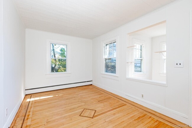 Building Photo - 160 Austin St