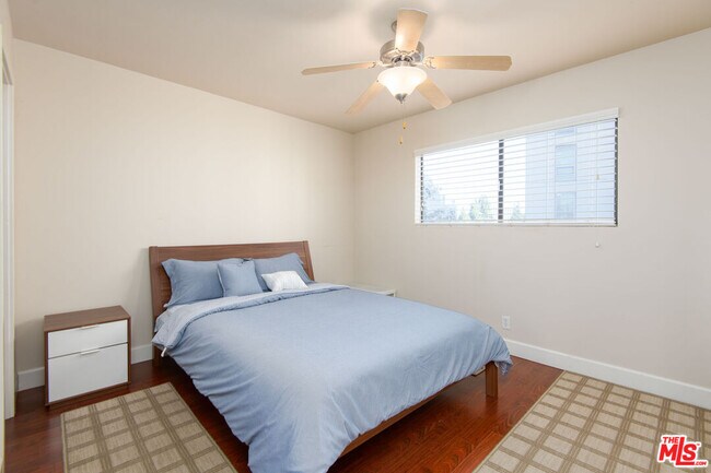 Building Photo - 10982 Roebling Ave