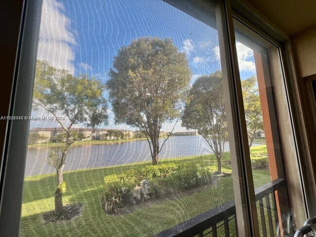 Building Photo - 701 SW 141st Ave