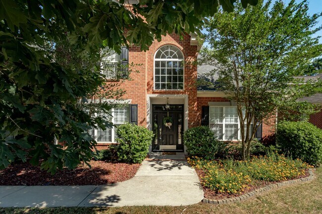 Building Photo - Private, 5 bedroom, 3.5 bath, Evans home-overlooking the woods!