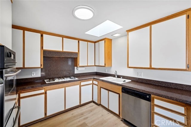 Building Photo - 1220 Anacapa Way