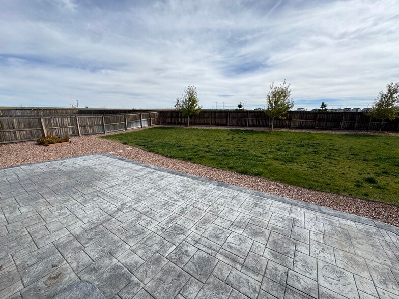 Building Photo - 5921 Mumford Dr