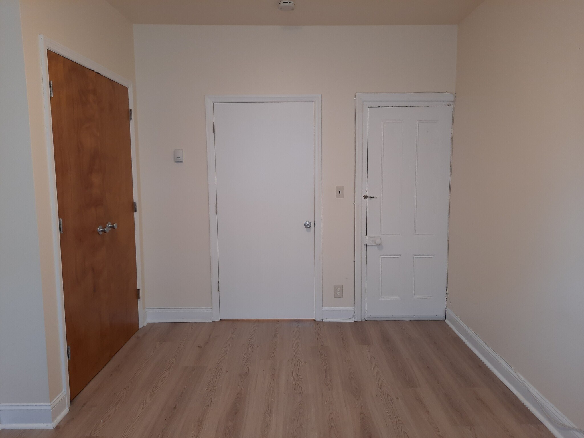 Bedroom - 404 Madison St