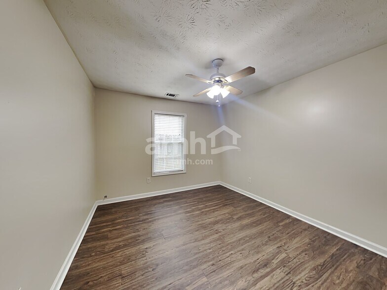 Building Photo - 193 Patterson Close Ct