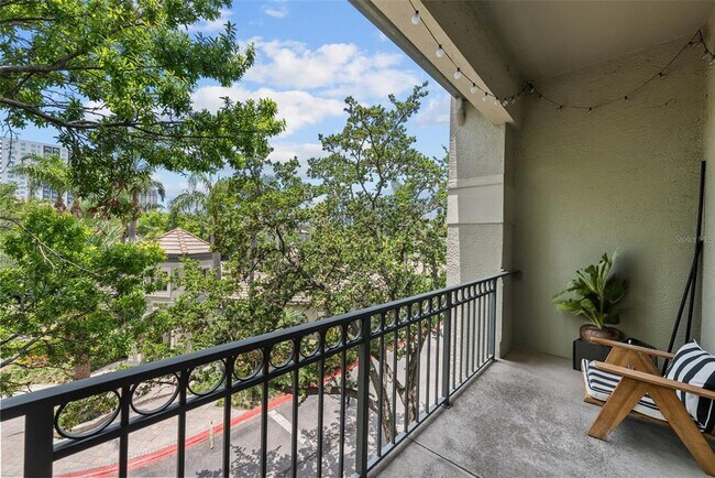Building Photo - 727 Coral Reef Dr
