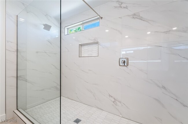 Building Photo - 10784 Glowing Dawn Ave