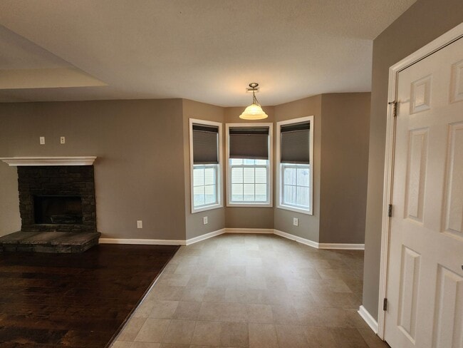 Building Photo - Welcome Home!