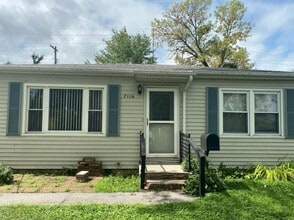 Building Photo - LaVista Charmer