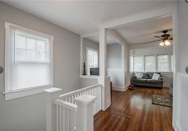 Building Photo - 209 13th Ave N
