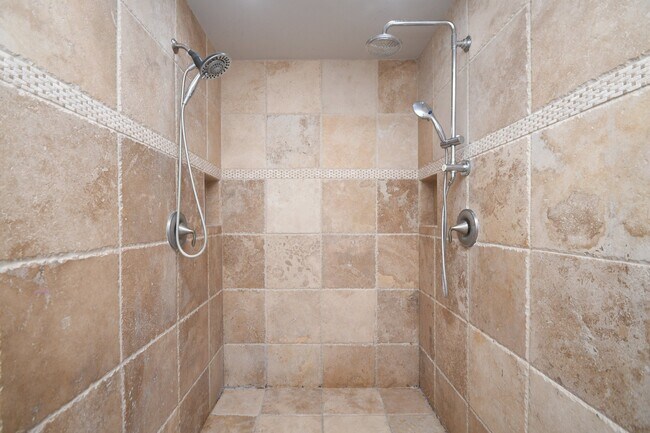 Building Photo - 1526 Barraud Ct